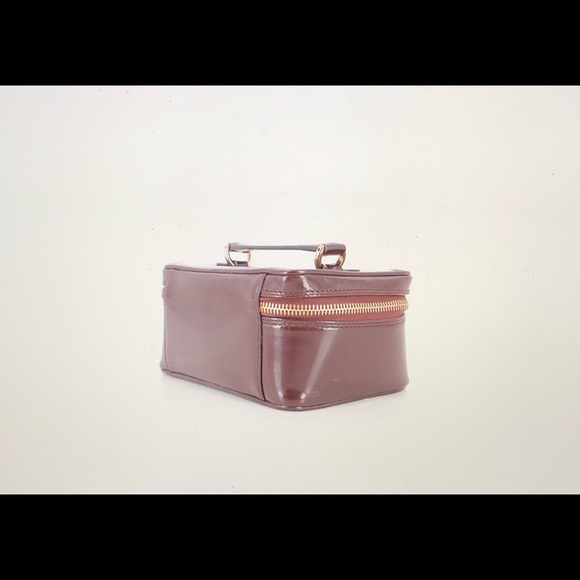 #0128 Gucci Travel Case in Brown Patented Leather w/Bamboo Zipper - Picture 3 of 15